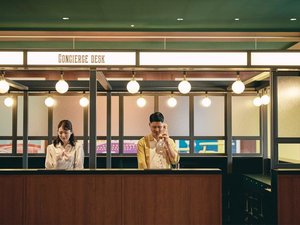 テーマパーク旅を徹底サポート。お客様対応カウンターもご用意しております。