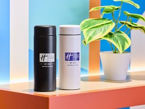 オリジナルタンブラー|ご滞在の記念としてホテルオリジナルタンブラーをプレゼントいたします。