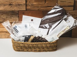 各種アメニティー。女性用スキンケア用品も各種ございます