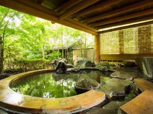 【大分県湯布院の貸し別荘・コテージ・ログハウス】湯布院高原 ふうきの里