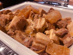 朝食人気メニューの角煮