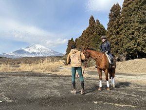 毎週金曜日のホテル宿泊者限定乗馬体験@北駿ホースヴィラ。詳しくはホテルまでお問合せください。