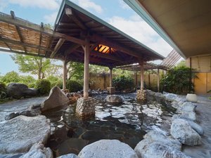 【露天風呂】天然温泉露天風呂 あじさいの湯