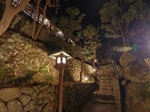 *階段(夜)