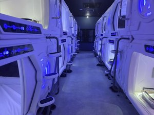 HOTEL GALAXY POD�z�J�w�O�X�̎{�ݎʐ^1