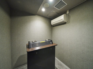 �y�{�݁z�i����