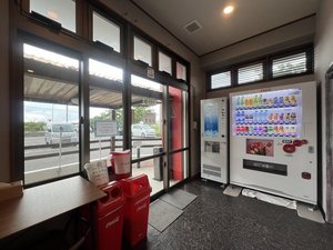 ロビー・フロント(自販機)