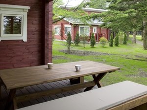<テラスタイプ外観> グリーンシーズンはテラスでティータイム