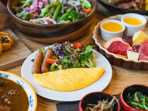BREAKFAST|彩り豊かな朝食とともに、自分を整えるやさしい朝のひとときを。