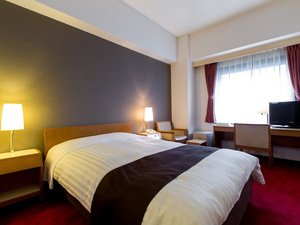 140cm幅のベッドでのんびりと、おくつろぎ下さい