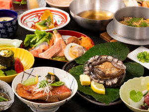 【二大名物】活あわび踊り焼き×金目鯛煮付×旬のお造り(一例)