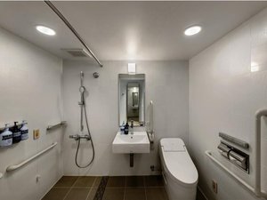 �V�����[�u�[�X�i�A�N�Z�V�u�����[���j