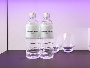 YOTEL�{�g�� ��