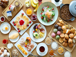 サザンタワーダイニング(20階)で洋食中心の朝食ブッフェをご用意しています。