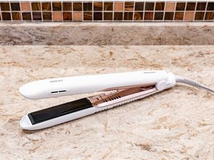 【貸出品(無料)ナノケアストレートアイロン】