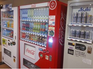 ドリンクの自動販売機は2階大浴場横にございます