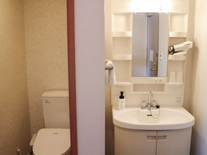 旅先でも快適をお約束の独立設計。