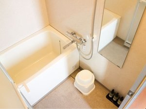 全室洗い場付きのお風呂がございます。