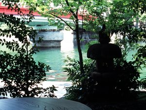 一歩でれば、そこには天橋立・廻旋橋が。。。