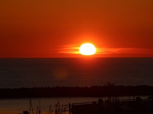 客室より天気が良ければ夕日がご覧いただけます。