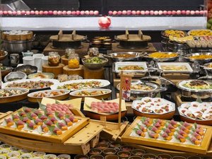 【夕食バイキング】イメージ 地元の食材をふんだんに使用、オリジナルりんご創作料理も楽しめる夕食♪