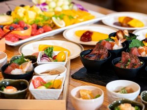 人気の贅沢朝食ブッフェ♪