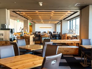 スカイレストラン「ハレアス」