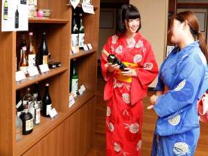 豊富な種類のお酒。どれにしようか迷っちゃう…♪
