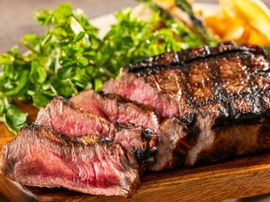 Mauka_ブラックアンガス牛サーロインステーキ