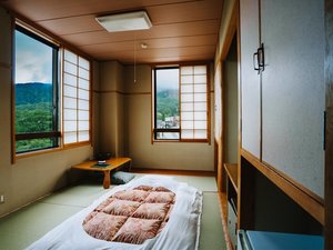 ひとり旅にも心地よい、蔵王の眺めを楽しめるシングル和室