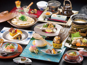 料理旅館である当館が贈る【スタンダード会席】“季節を巡る”繊細な味わいをお愉しみ下さいませ――。