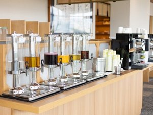 ロビーではゆっくりお飲物をお召し上がりください