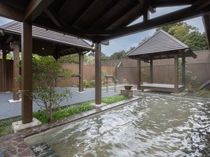 開放的な露天風呂