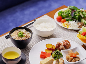 ◆リモネ朝食イメージ◆筑前煮や地元大阪発祥の肉吸いなど、和食派も嬉しいビュッフェメニュー。
