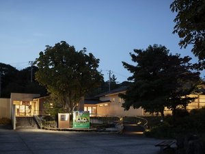 神鍋温泉 ゆとろぎ(ホテルから徒歩1分):道の駅隣接。ジェット風呂、主浴槽、水風呂などがあります
