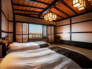 �y�ΐ쌧:����E�H��z����̏h �R�����ҁX