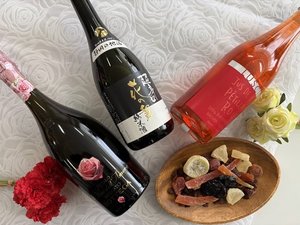 日本酒・スパークリングワイン・ノンアルコールスパークドリンクがお選びいただけます