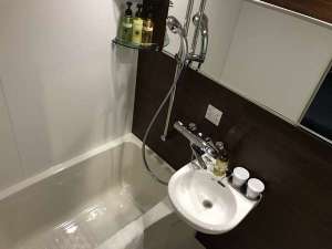 ◆バスルーム◆広々としたバスタブ&温水洗浄便座 ボタニカルアメニティ採用♪