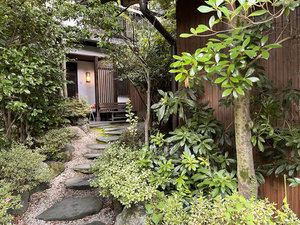 ※【外観】 別館入り口*
