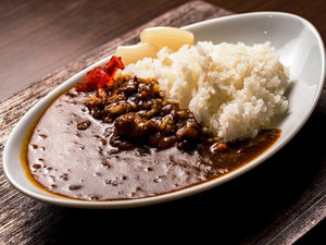 【朝食】絶対食べてほしい!自社ファームのトマトジュースで煮込んだトマトカレー ※イメージ