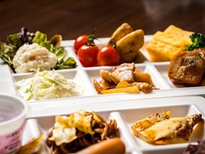 【朝食】朝食バイキング。お好みに合わせて自由に楽しめる和洋彩り豊かなメニューです。※イメージ