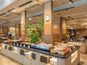 レストラン「スカイラウンジ」