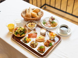 ■メインからデザートまで揃う、洋食フルラインナップ(洋食例)