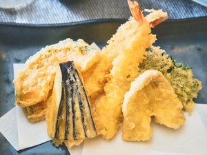 ライブキッチンで揚げる天ぷら♪季節によって食材は変更になります♪