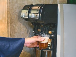 ウェルカムドリンクにアルコールもご用意。(時間限定15:00〜17:00)