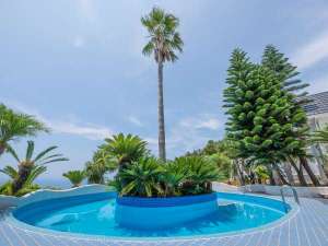 流れるプール(夏季限定)