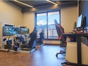Mt.Fuji esports RESORT CLUB�̎{�ݎʐ^1