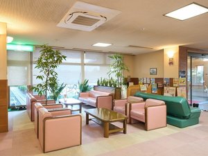 【ロビー】ご到着の際は、まずはロビーで一息。