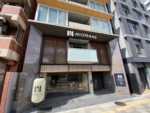 Premium Apart MONday ���s�܏�