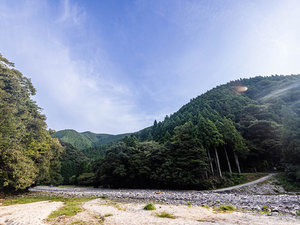 【Wild CIRCLES】宇賀川に沿ったフリーサイトエリア
